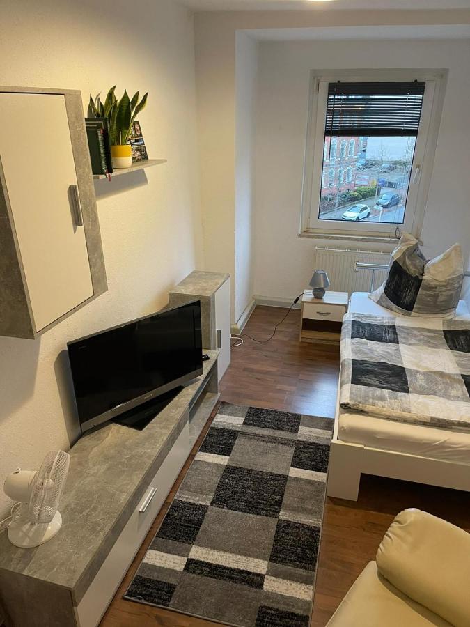 Kleine Wohnung Fuer Monteure Und Dienstreisen Zwickau Exteriör bild