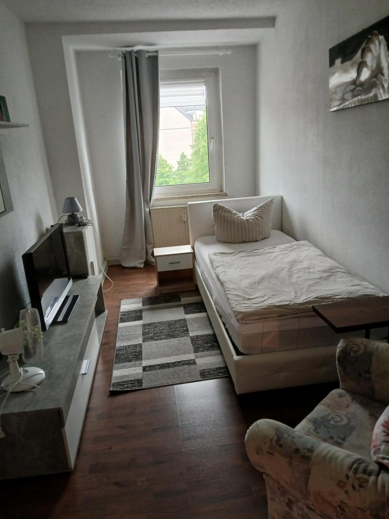 Kleine Wohnung Fuer Monteure Und Dienstreisen Zwickau Exteriör bild